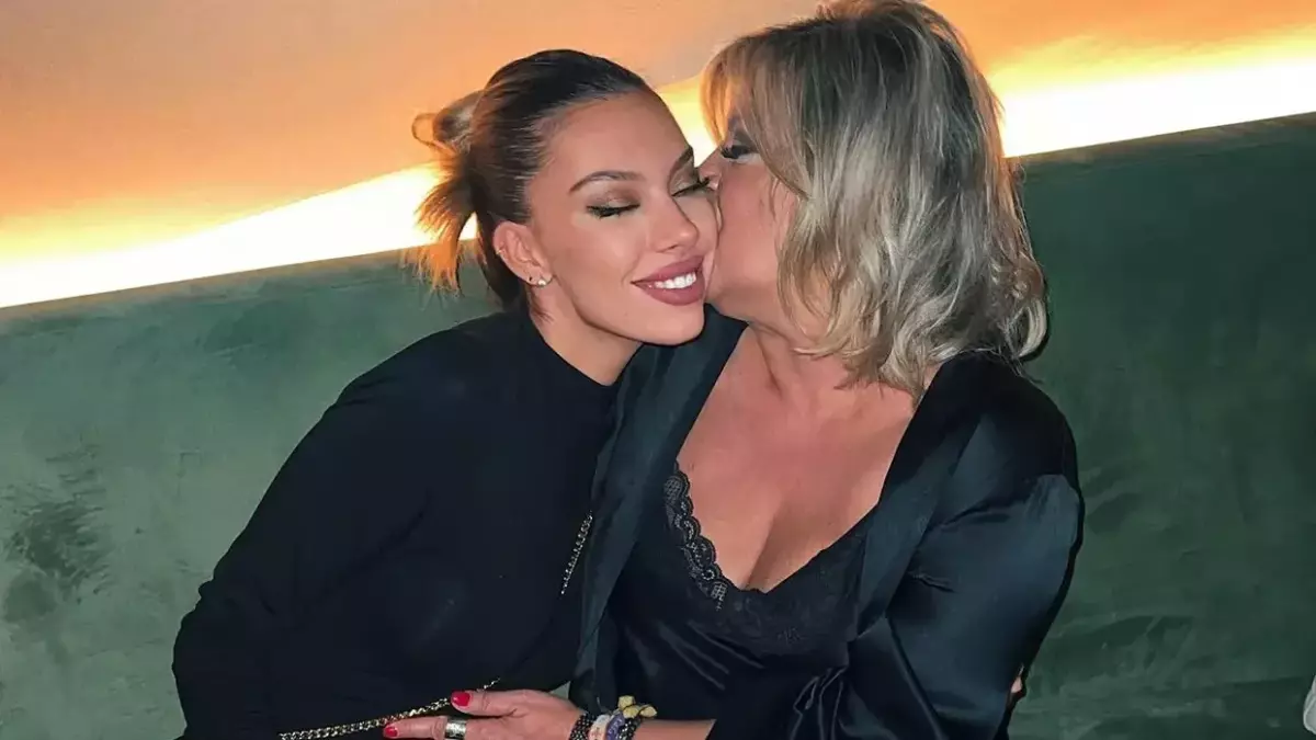 Terelu Campos y Alejandra Rubio no pueden dejar de llorar: ¿qué le pasa a  madre e hija?