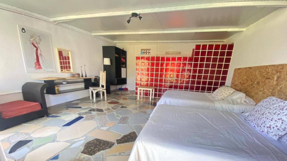 María Jiménez: así es su casa de Cádiz que su hijo alquila por 140 euros al  día