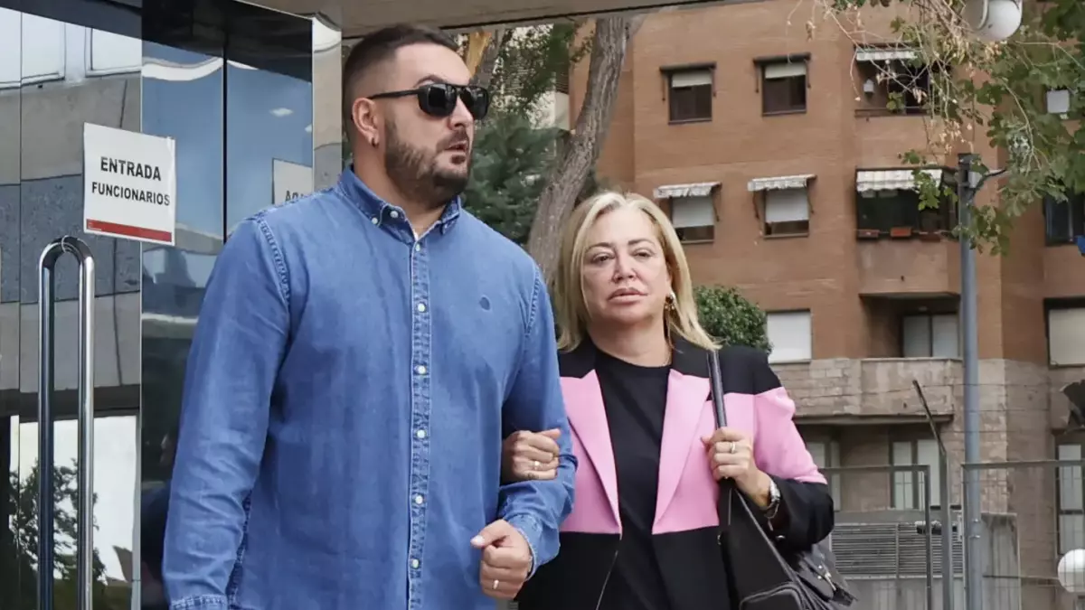 Belén Esteban, primeras palabras tras su reencuentro con Toño Sanchís en el  juzgado